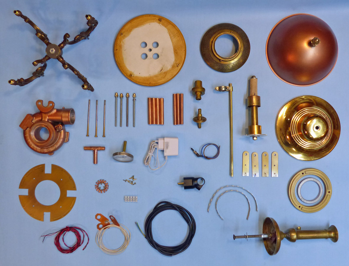 Steampunk Lamp 89 parts.jpg